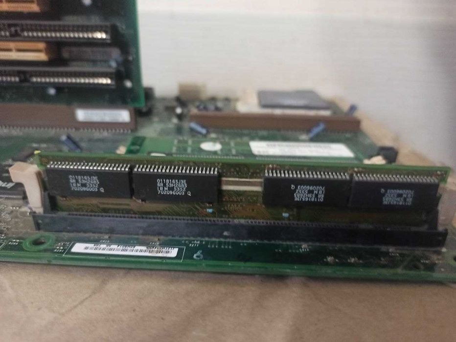 Мат. плата IBM 1996 Intel 430HX (стан невідомий)