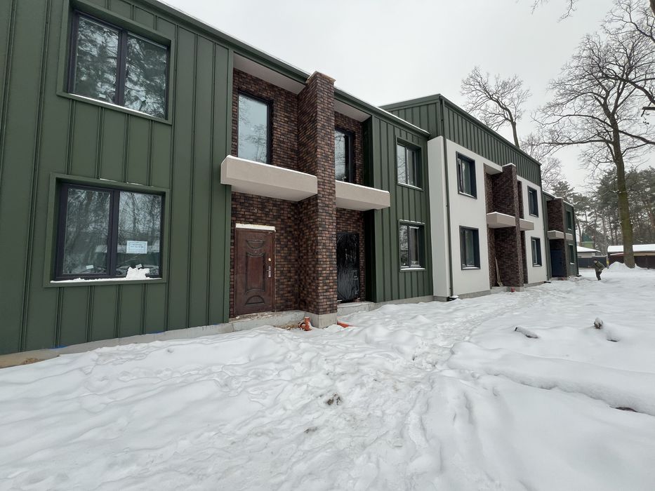 Таунхауси в Ірпені  поряд з озером 8 лінія