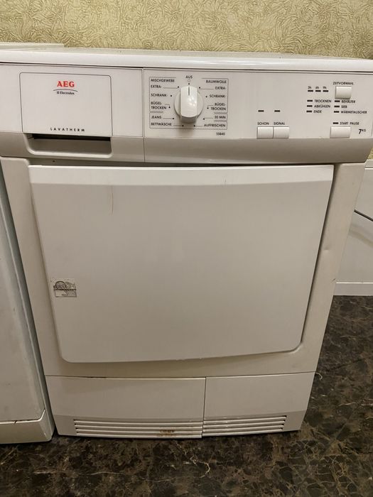 Продам сушильну машинку AEG