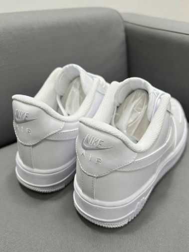 Nike AF1 07 Classic Białe trampki R.44