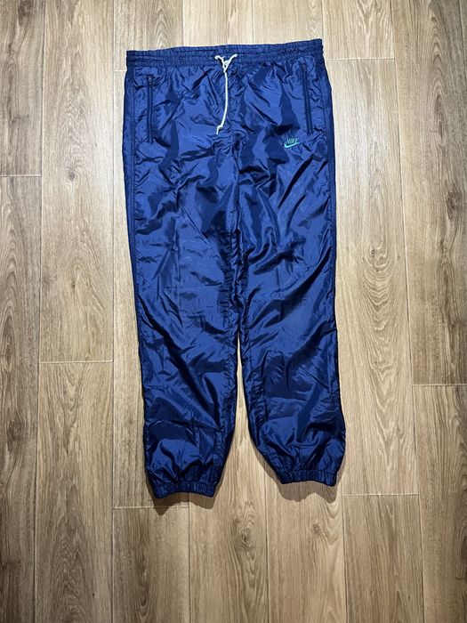 Вінтажні нейлонові спортивні штани Nike