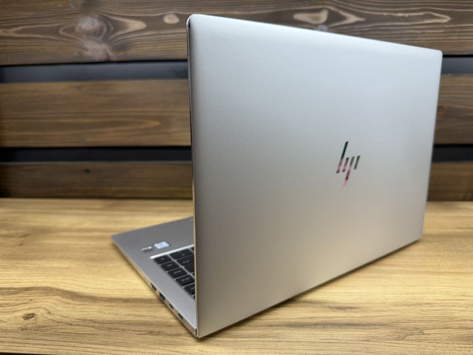 HP EliteBook 1040 G4 14”FHD IPS i5-7300u/8GB DDR4/256 Gb M2/15%