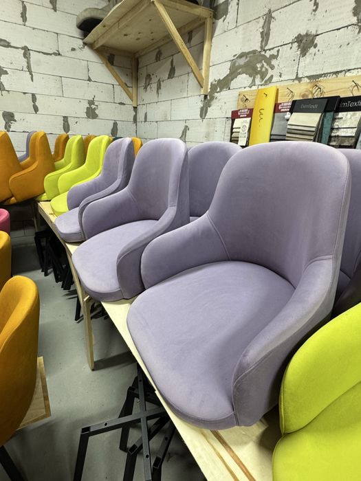 Стільці дивани від виробника в кавярню кафе ресторани під замовленя