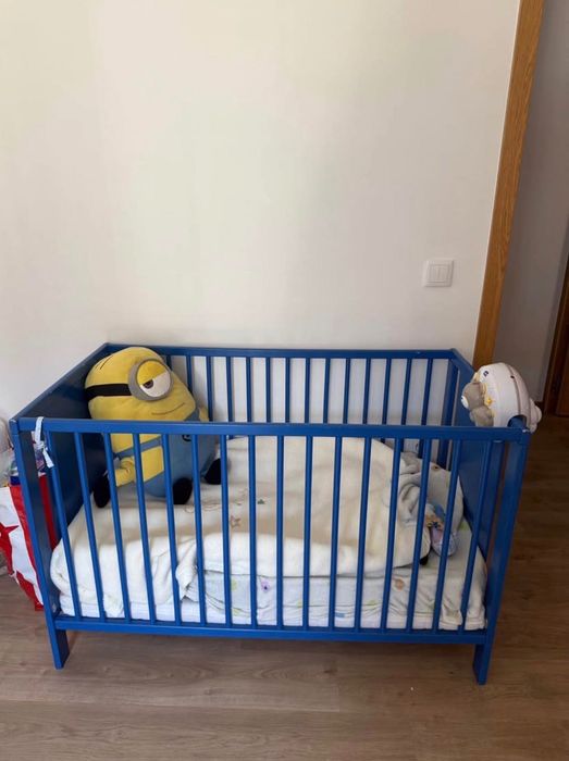 Berço para bebe + colchões