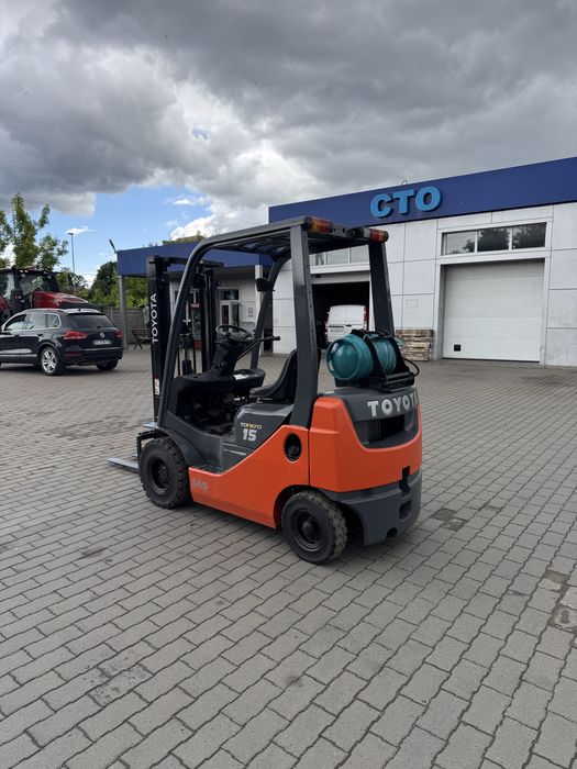 Навантажувач TOYOTA 02-8FG15