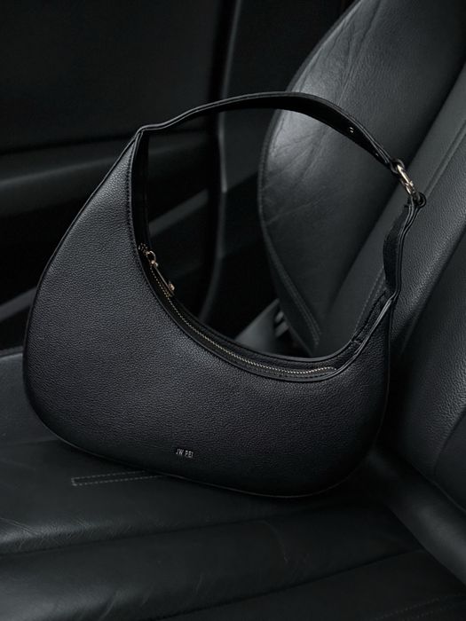 Чорна жіноча сумка JW PEI Harlee