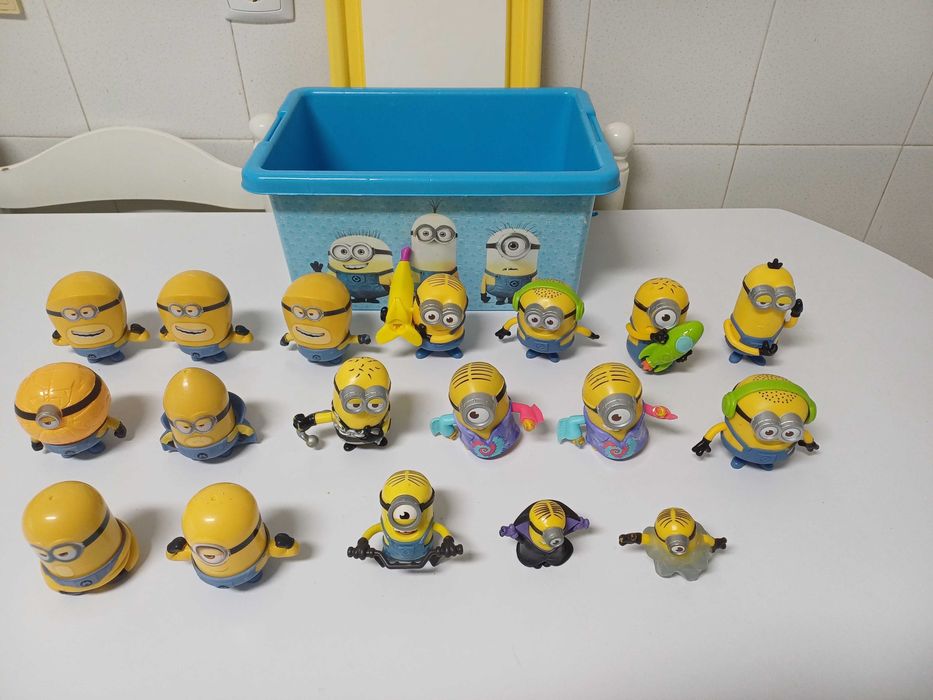 Caixa com 18 Minions