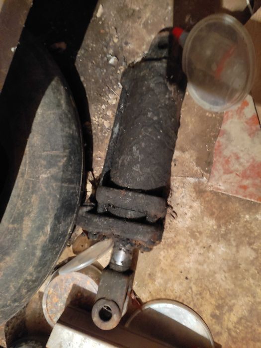 Гідравлічний циліндр до юмз