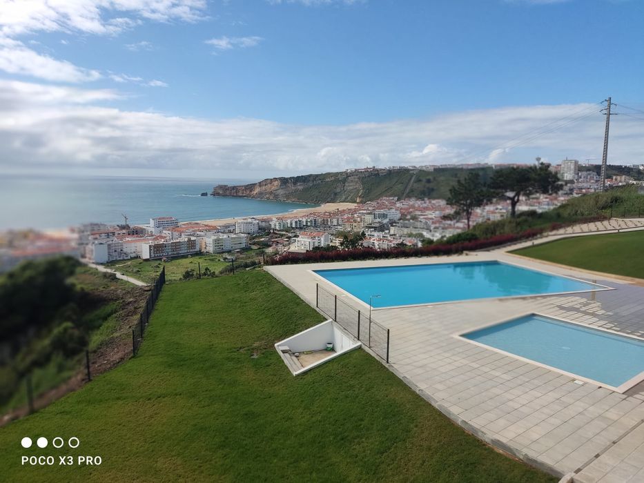 Apt  T2 Nazaré com Garagem e Piscina