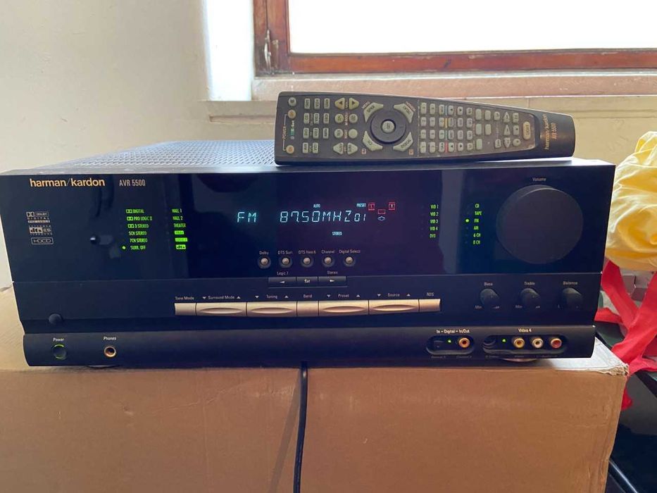 HARMAN KARDON  AVR 5500 reciver  de cinema.
