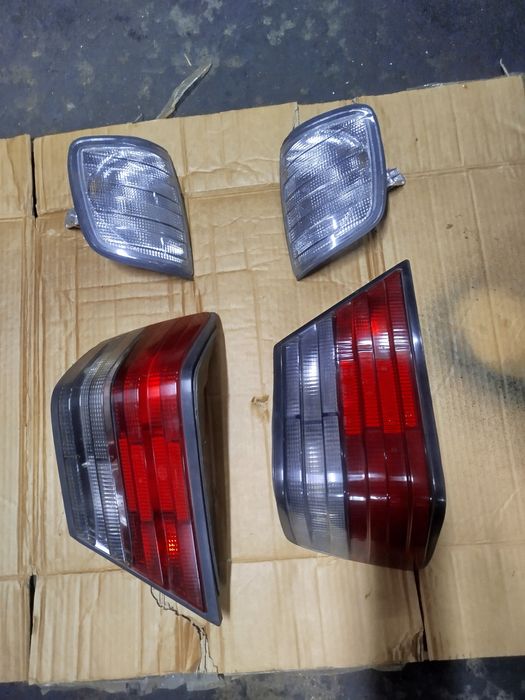 Мерседес Е 124. Стопы+повороты.Цена 100 у.е. за все