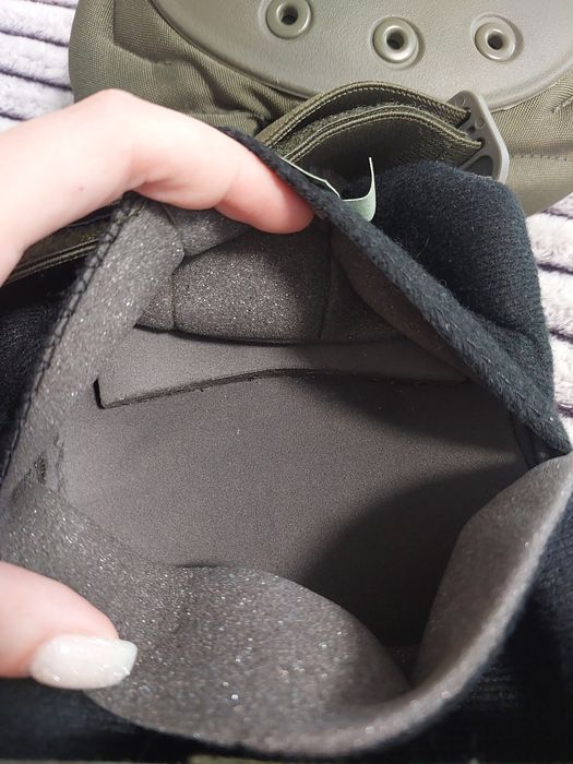 Наколінники нові