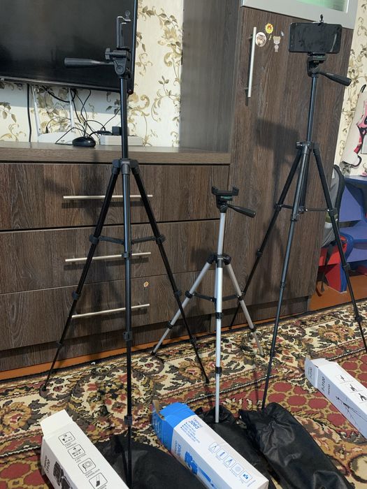 Трипод, тринога, штатив для телефона, камери. Пюпітр,підставка для нот