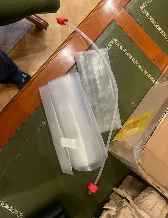 Вакууматор  новый