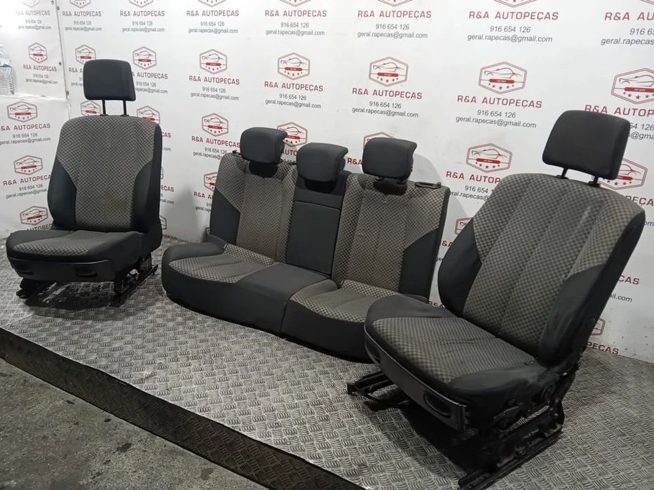 Conjunto de Bancos Renault Megane II em Tecido Original