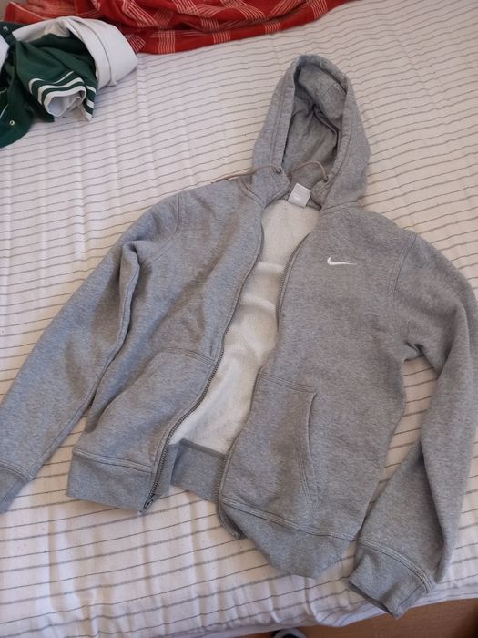 Casaco da nike bom estado pouco usado