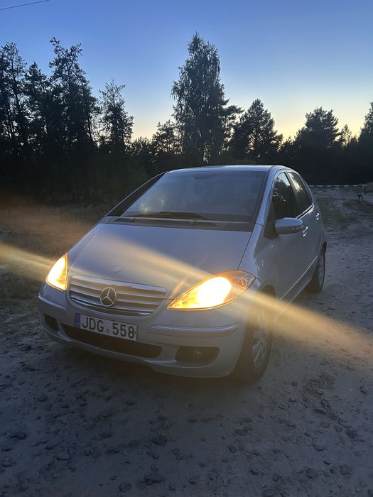 Mercedes Benz A180