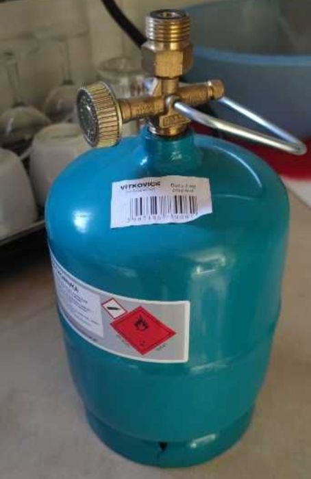 Газовий балон 1кг (2400мл) польський туристичний балон