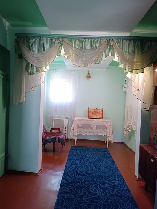 Будинок в с.Городище /25 соток ,газ ,світло ,сади