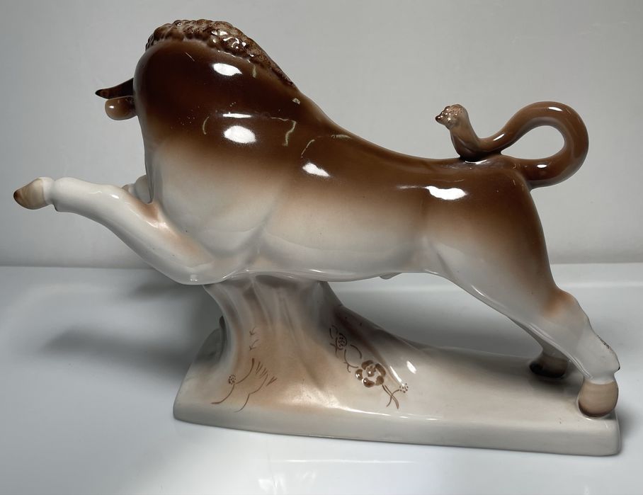 Статуетка «Бик» Полонне