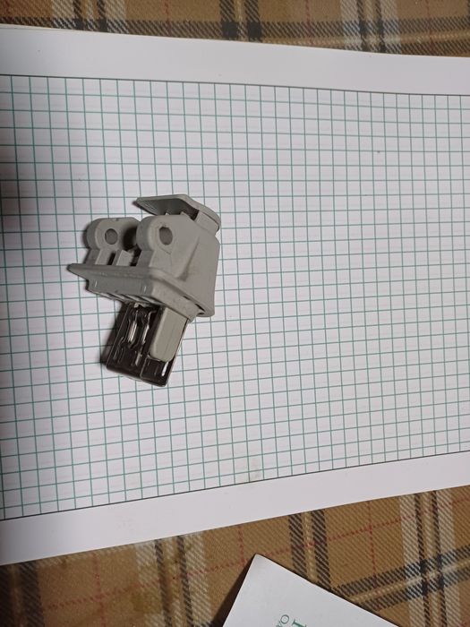 Крепление к потолочной ручки VW.