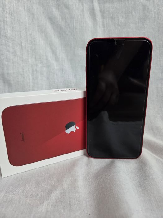 IPhone 13 czerwony