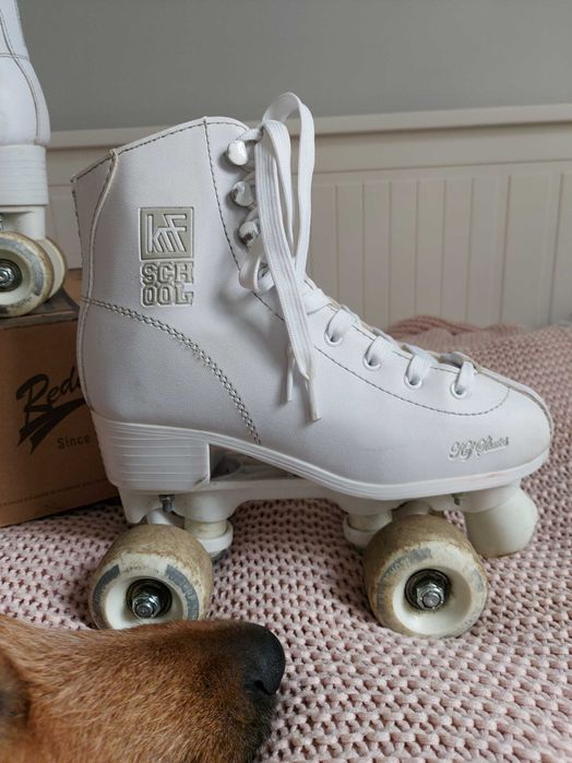 Wrotki skórzane r. 36