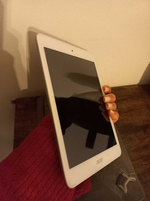 Tablet acer  iconia novo