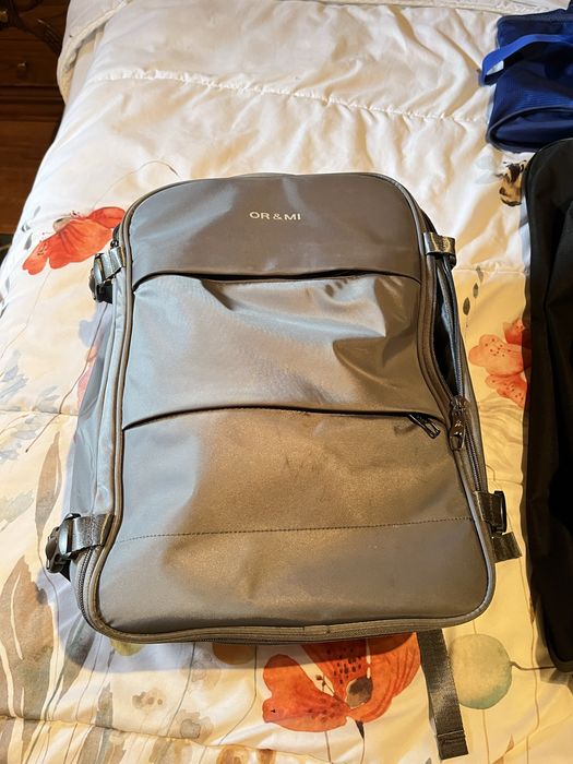 Vendo 3 sacos  viagem