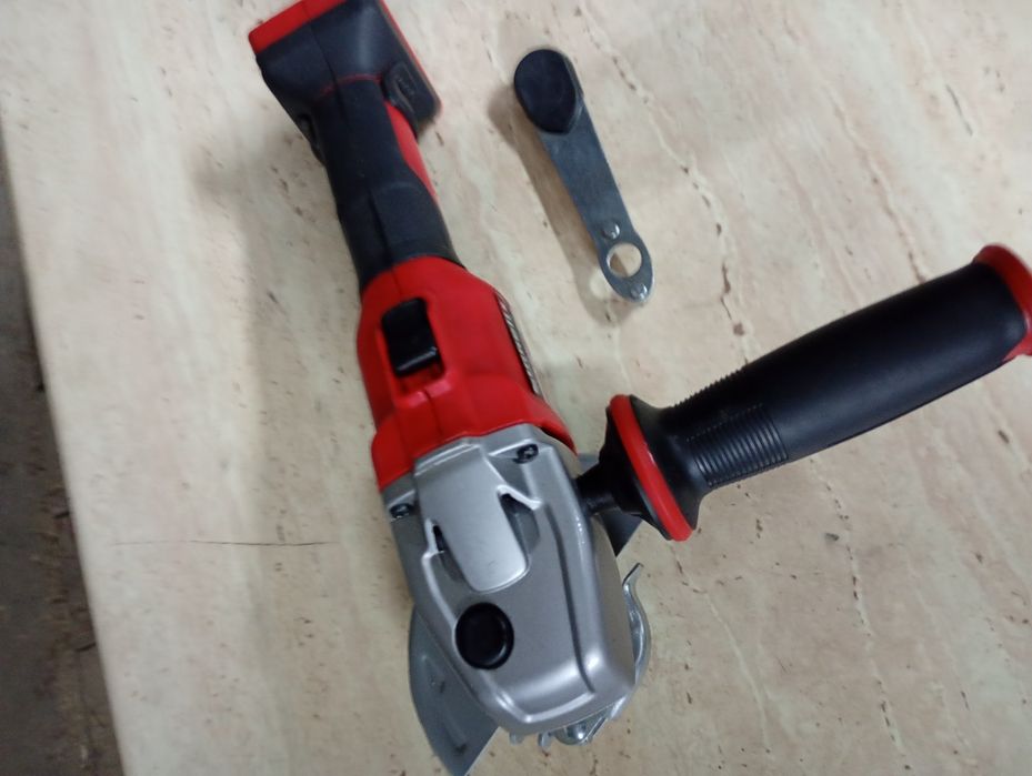 Szlifierka akumulatorowa