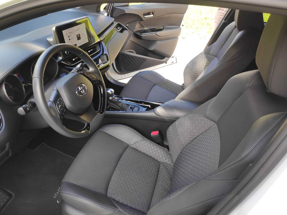 Toyota C-HR 1.8 Hybrid Square Collection