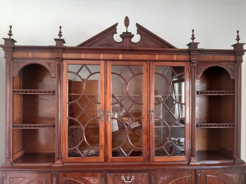 Móvel Sala+Mesa+8 cadeiras   Antigo - Mto Bom Estado