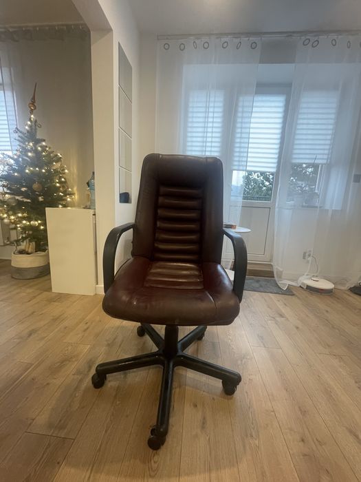 Skorzany fotel do komputera, biurka .