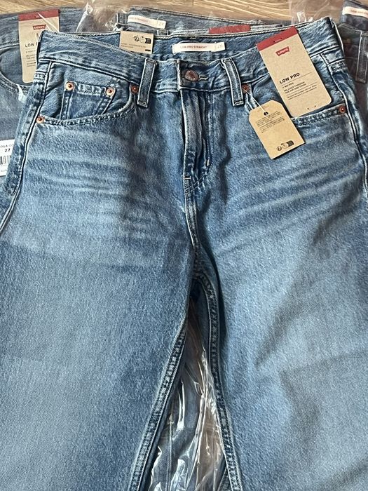 Легкі жіночі джинси Levis Low Pro, розміри ,27 оригінал