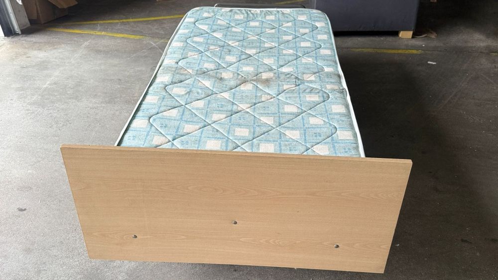 Cama de solteiro dobrável