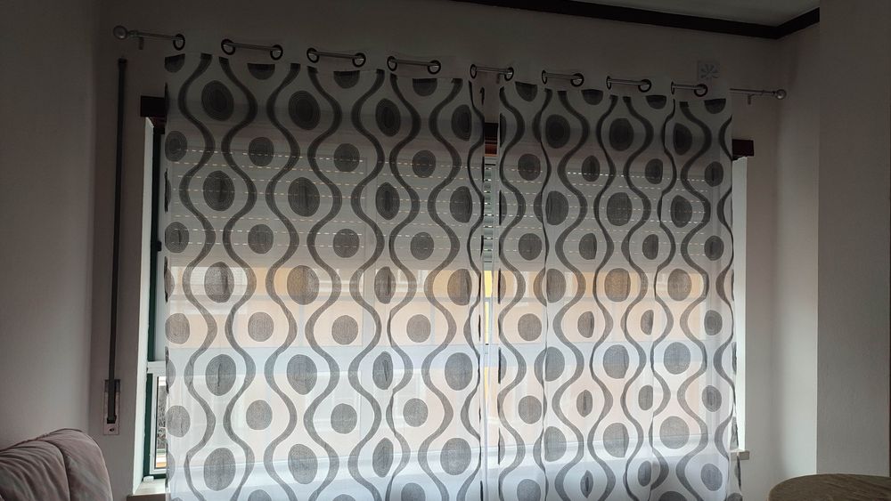 Conjunto Cortinados + varão extensível