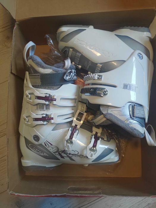 Buty narciarskie 38 damskie Nordica Cruise 55 W białe