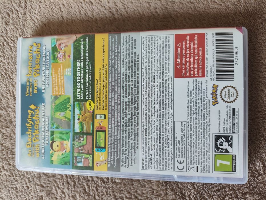 pokémon let's go pikachu + poké ball plus jogo físico + acessório controle