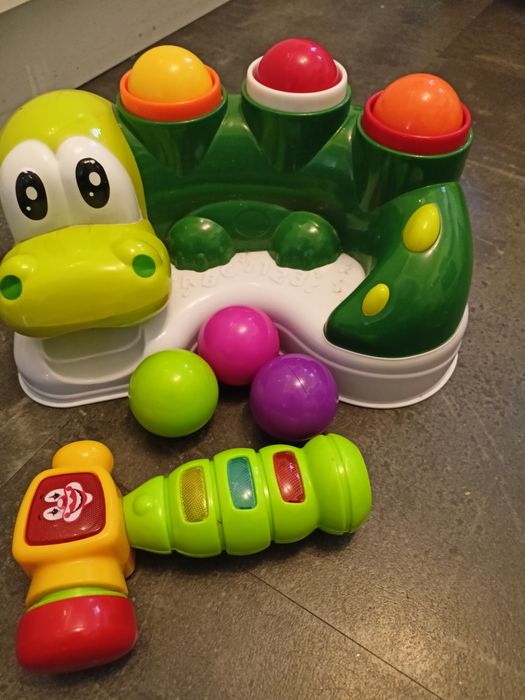 Zbijak piłek młotkiem