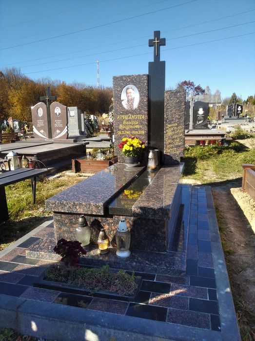 пам'ятники від виробника