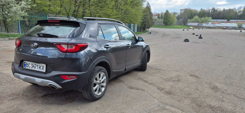 Kia stonic avtomat