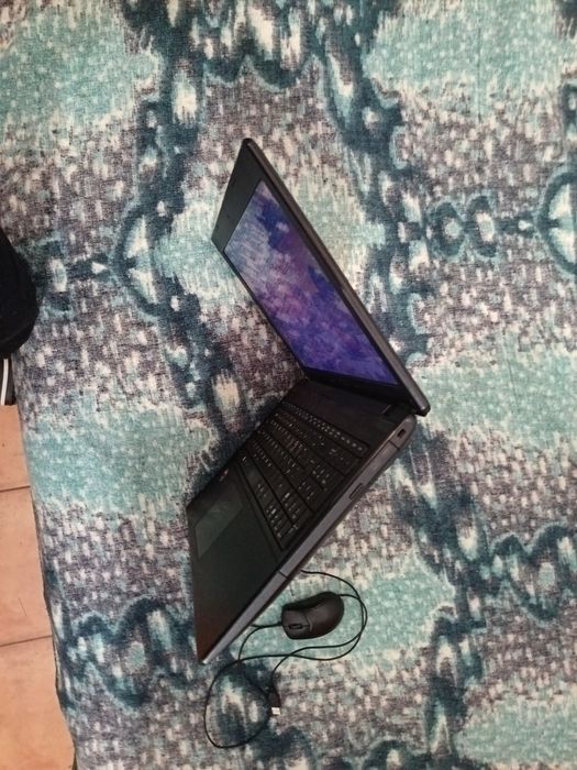 Computador ASUS  usado 170 €