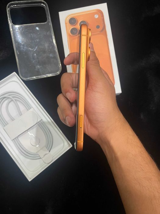 iPhone 17 (iphone 11 com carcaça do 17)