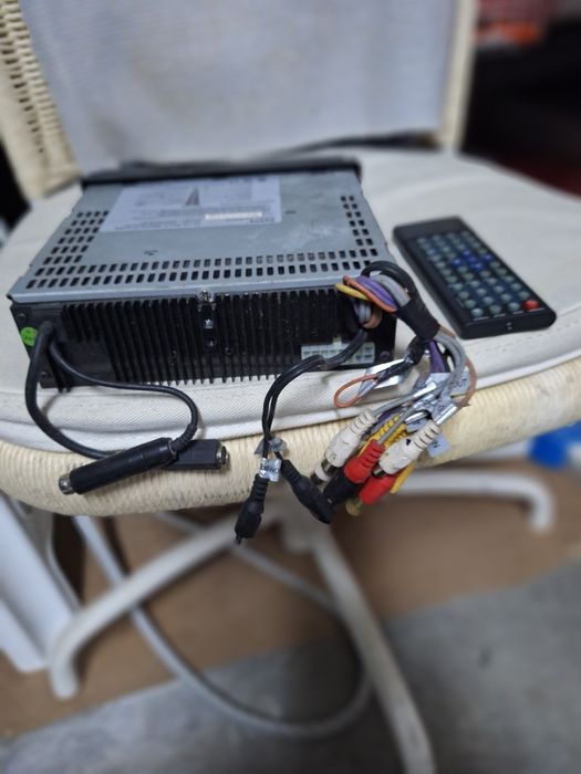 Radio automovelc/comando