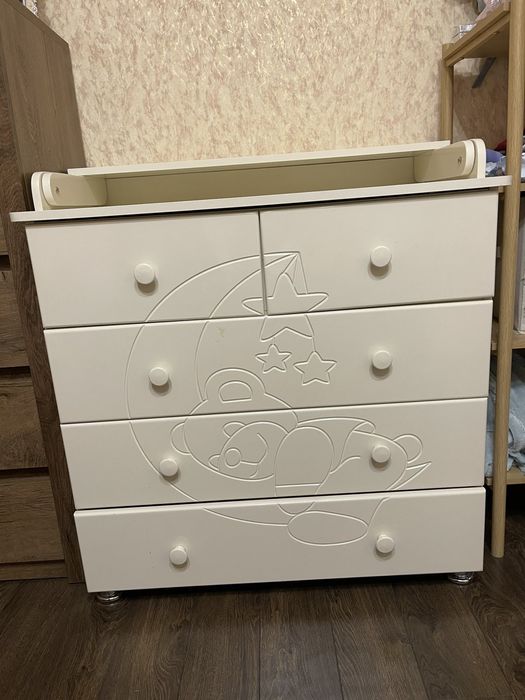 Дитячий комод білий