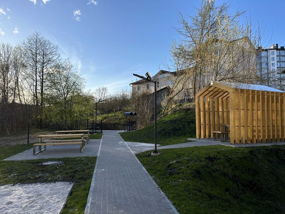 Здана 3кім. кв. готова до ремонту