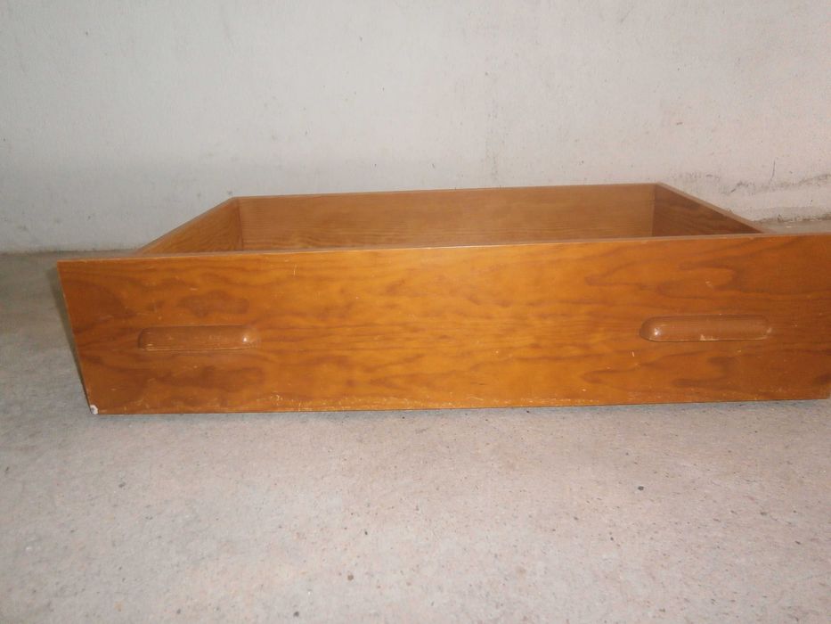 Gavetão com rodas cor faia