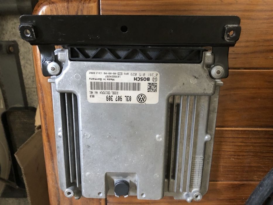 Centralina edc17 cp 14 03L 907 309 immo off!