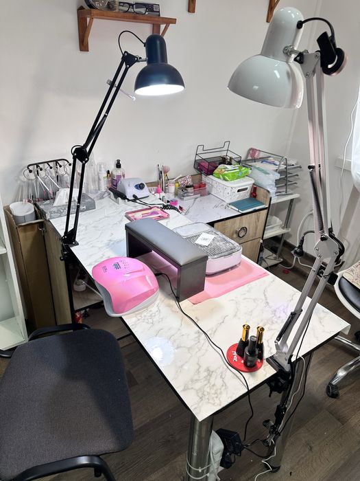 Стіл для манікюру