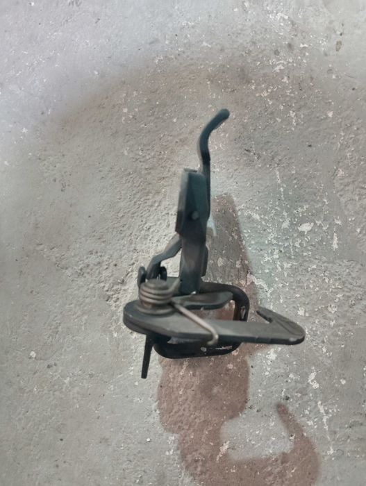 Fechadura capot Audi A3 8L